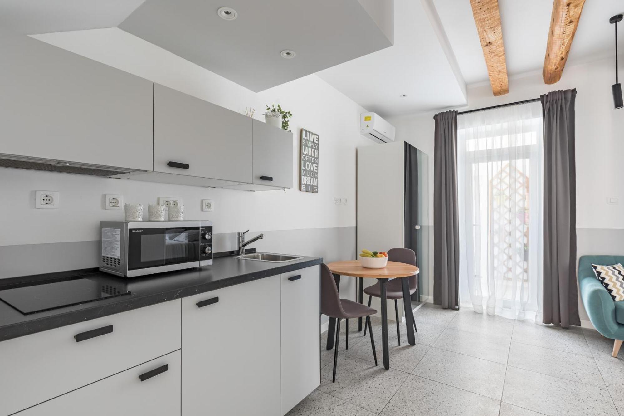 Luxury Studio Adriatic 1 สปลิท ภายนอก รูปภาพ